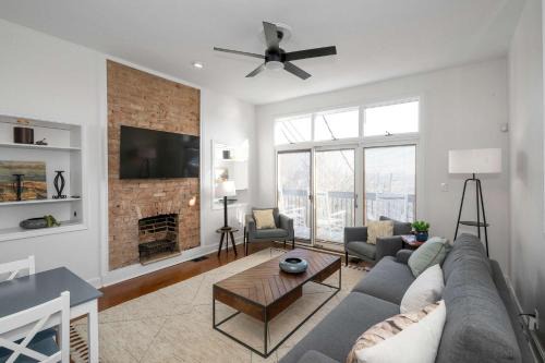 Marylands Incline By Blackhouse Chic 2 Bdr