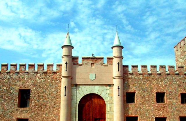 Masía de San Juan Casas número 3 y 5, con piscina, aire acondicionado y vistas a la montaña