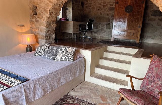 Mas Ambras charming 2-bedroom bed & breakfast in Agullana that sleeps 4 adults