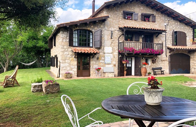 Masia Cap del Roc avec vue magnifique sur la montagne