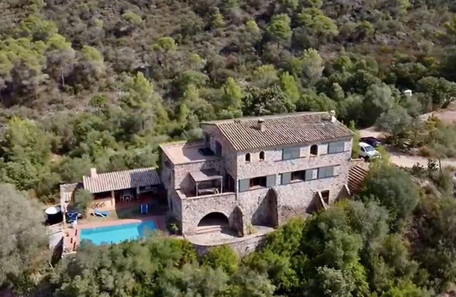 Masia in Alleinlage mit Swimmingpool - Platz für 8 Gäste
