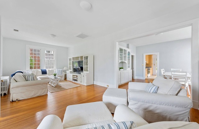 Masonic View House- Alexandria City, near Metro & Old Town, Spacious 5 bedroom