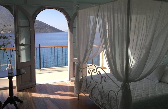 MasouriBlu Hotel