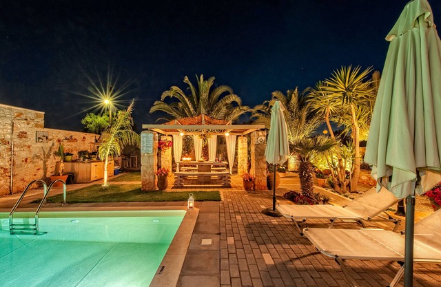 Massive Luxury Villa - Piscine privée - Parfait pour les grands groupes jusqu'à 20 personnes