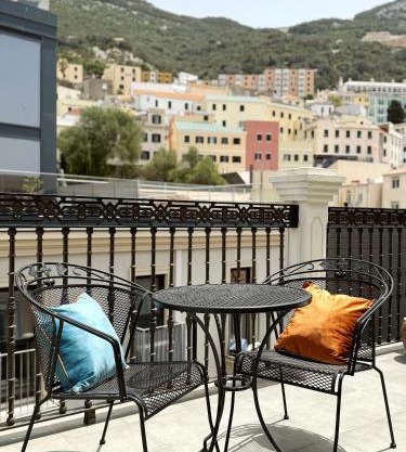Master Penthouse Double Room Ensuite with Private Terrace - Grand Central House