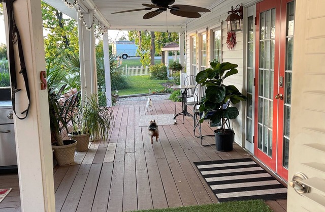 Master suite avec terrasse privée dans une belle maison entre Savannah & HHI