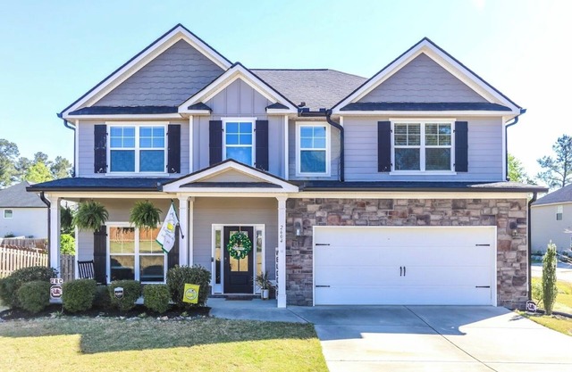 Masters Rental 2025 - 4 bedroom, 3 bathroom - 7 miles to course