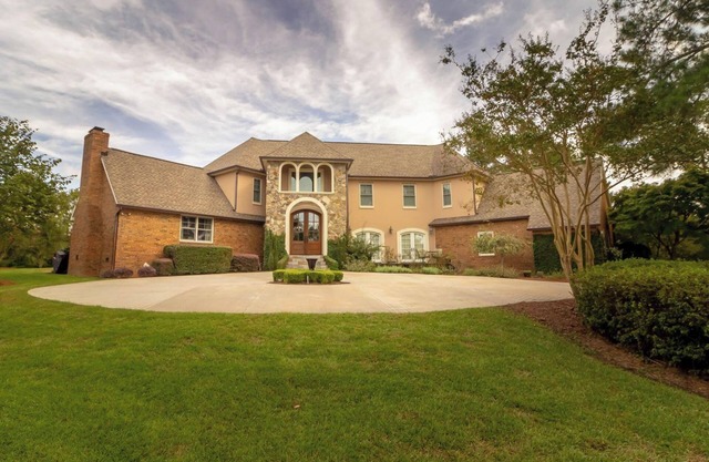 MASTERS RENTAL RETREAT - Spacious Tuscan Style Villa. Pool, Billiards, Golf, +