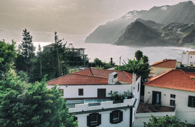 Mateus House - Porto da Cruz Center