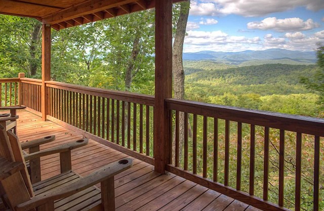 Matterhorn | 2BR Retreat with Spectacular Mtn Views, Fireplace and Pool Table