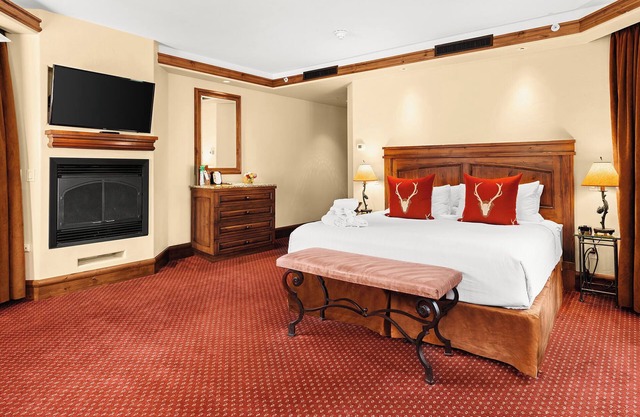 Maximum Comfort! Spacious Accommodation, Hot Tub, Mountainside Fire Pits
