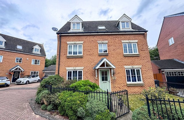 4 Bedroom | 3.5 Bathroom | Parking