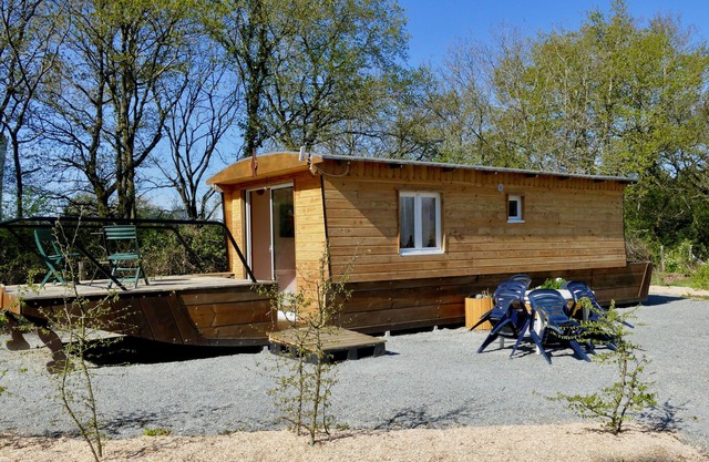 Mayari , logement atypique , en campagne, animaux acceptés