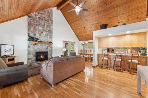 Mayberry Lodge Cabin