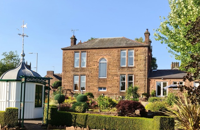 Mayfield house, DUMFRIES