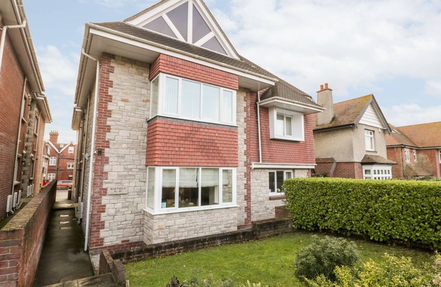MAYFLOWER, family friendly, character holiday cottage in Swanage