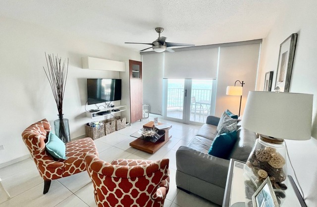 MB15- Beachfront 1 Bedroom balcony-washer & dryer