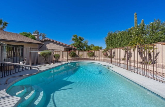 Desert Oasis: Serenity House in Scottsdale w/ Heated Pool