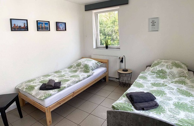 ME14 cozy 3 BR + Livingroom * Smart TV * Wifi * fully equipped kitchen