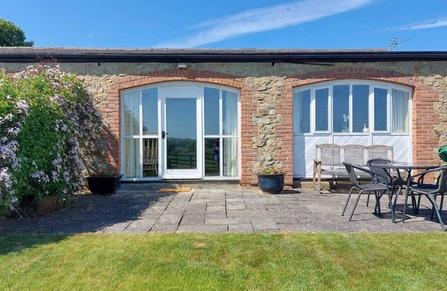 Meadow cottage- two bedrooms both ensuite and all on one level.