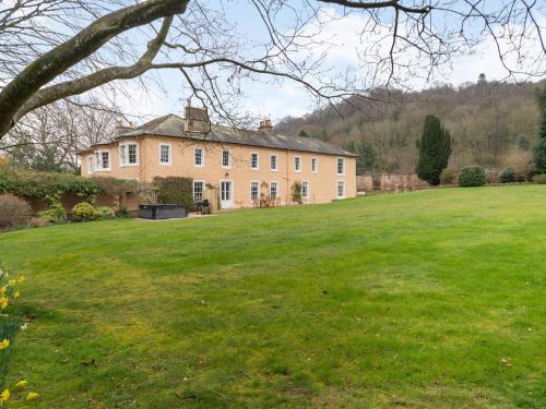 Meadow View-Uk36729