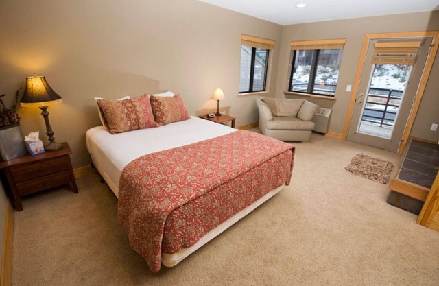 Meadows Region - 1BR Central to Lifts & Activities