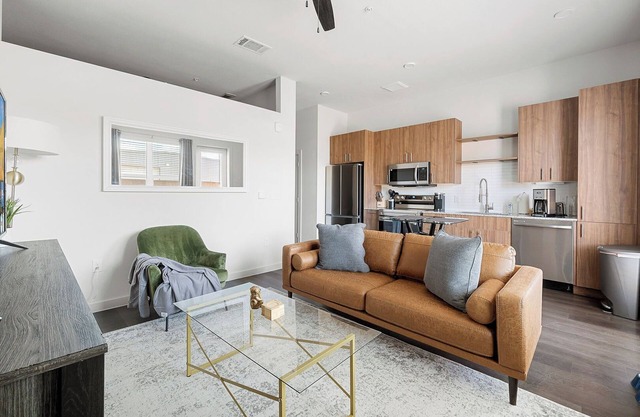 Med & Jet Ease: 1BR Private Backyard DAL | UTSW