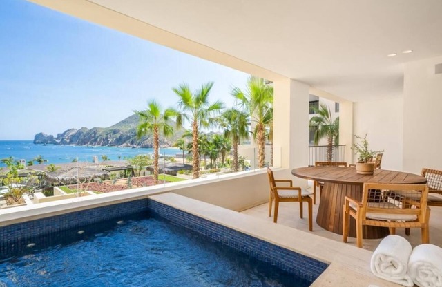 Medano Beach Resort 3 - 2 bedroom lockoff steps to Cabo San Lucas marina!