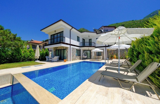Mediterranean Breeze Villa in Üzümlü