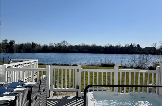 Medway Hot Tub Lodge
