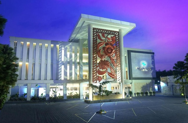 Megaland Hotel Solo