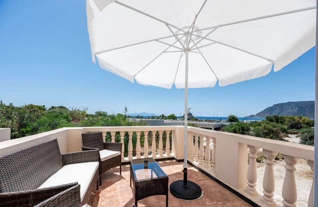 Melathron Sea View apartment (Adults only +16)