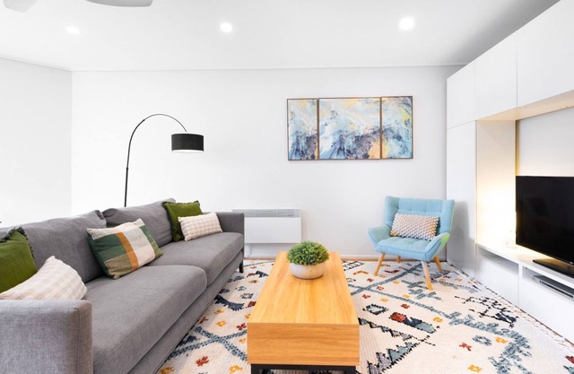 Charming Apartment with Pool, Spa & Tennis Court