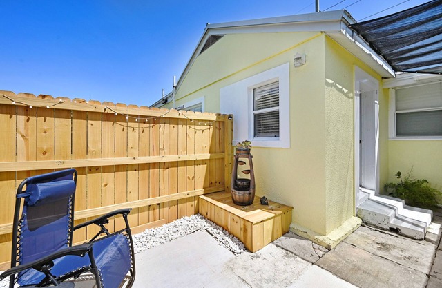 Melby's Downtown Studio Charm