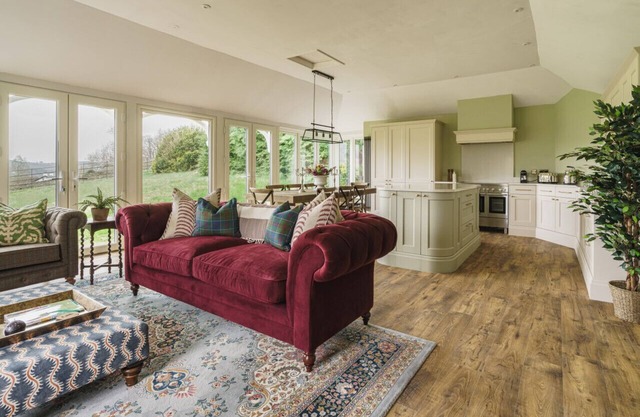 Mellguards: Idyllic 4-Bed Country Cottage