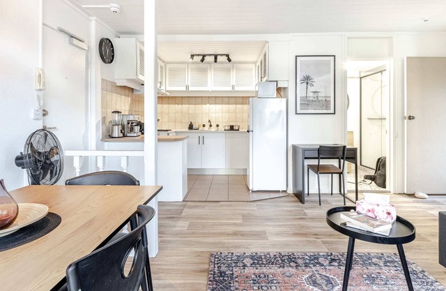 Mellow, Inviting 1BR City Abode