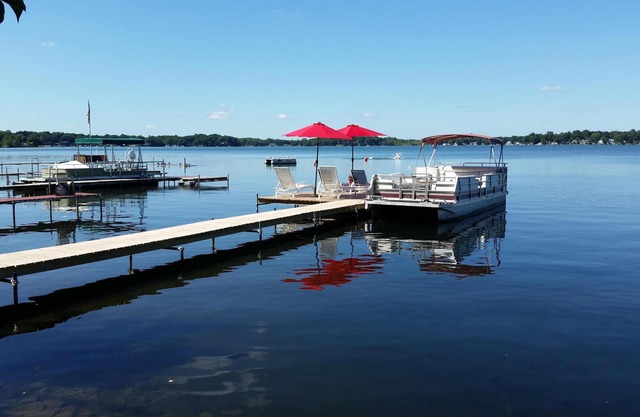 "Des souvenirs sont faits ici" Klinger Lake - Lakefront With Beautiful Sunsets