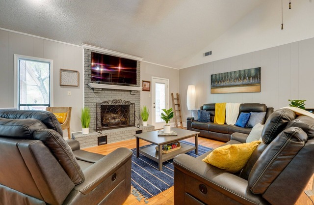 Memphis Vacation Rental Getaway w/ Large Deck