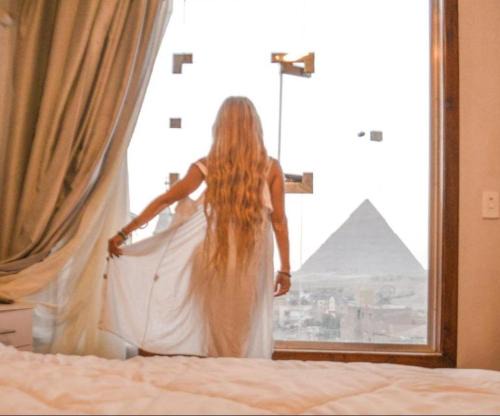 Mena Pyramids Hotel