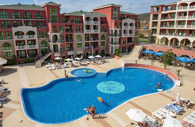 Palais Saint-Georges - Sveti Vlas - Appartement familial avec vue sur la piscine