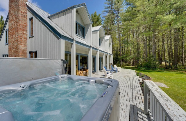 Mendon Home w/ Hot Tub, Fire Pit & Near Skiing!
