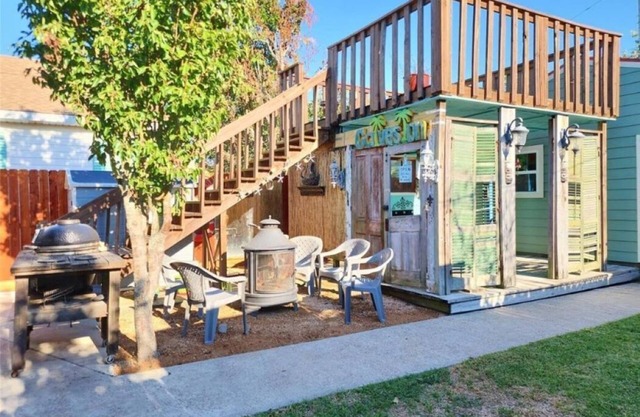 New Listing! Mermaid Academy with Tiki Lounge
