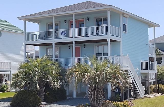 Belle vue sur la voie navigable, piscine privée, escapade en famille! Wifi gratuit!