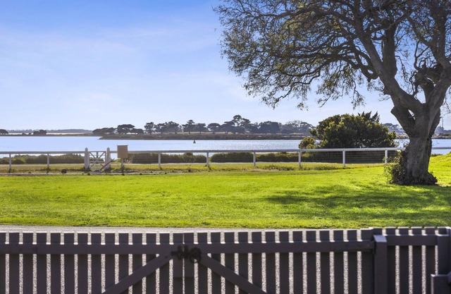 Swan View is on the beach and town doorstep