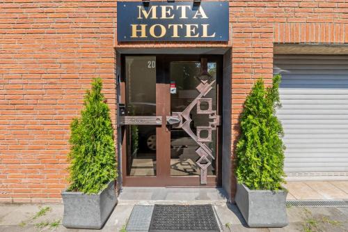 Meta Hotel