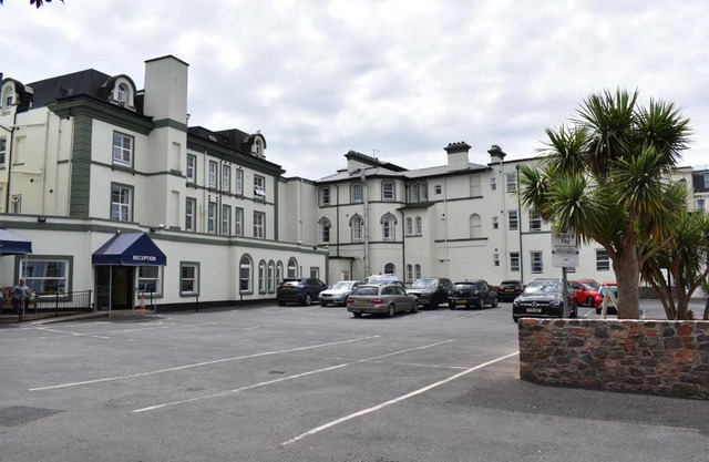 Metropole Hotel