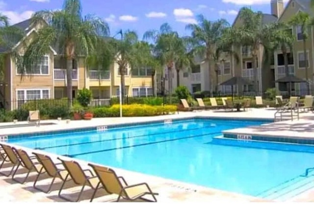 MetroWest Orlando 2BR 2BA condo near Universal with car option