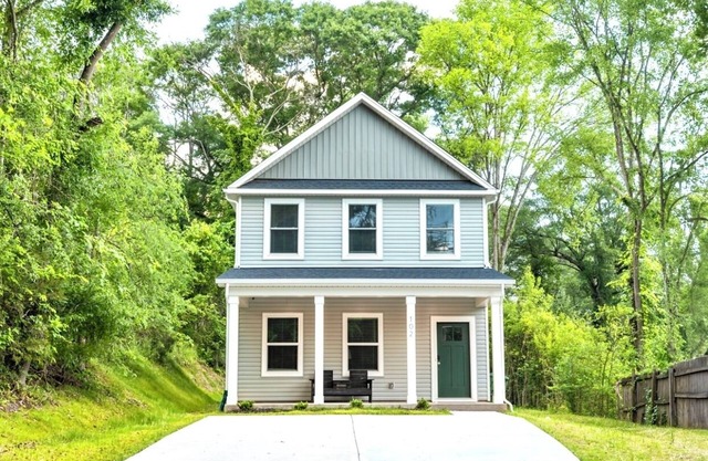 MH close to Charlotte airport, White Water Center