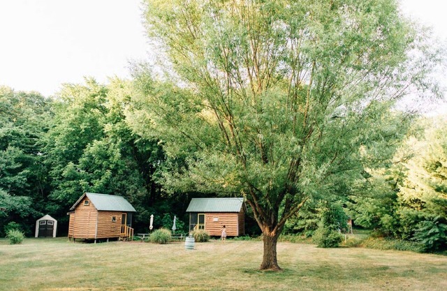 MI Wine Trail - Tiny Cabins - Big Experiences - jusqu'à 28 personnes!