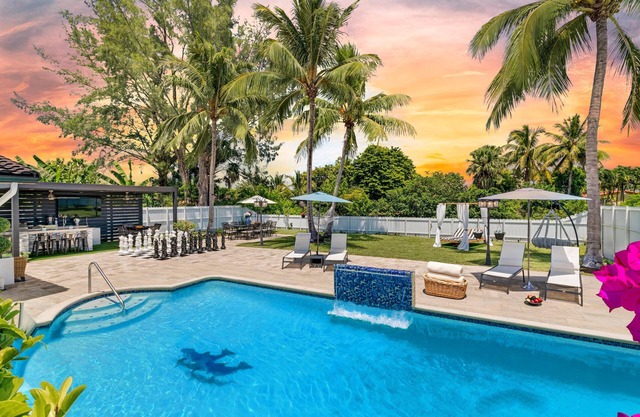 MIA Resort W/ POOL / BBQ /Cabana